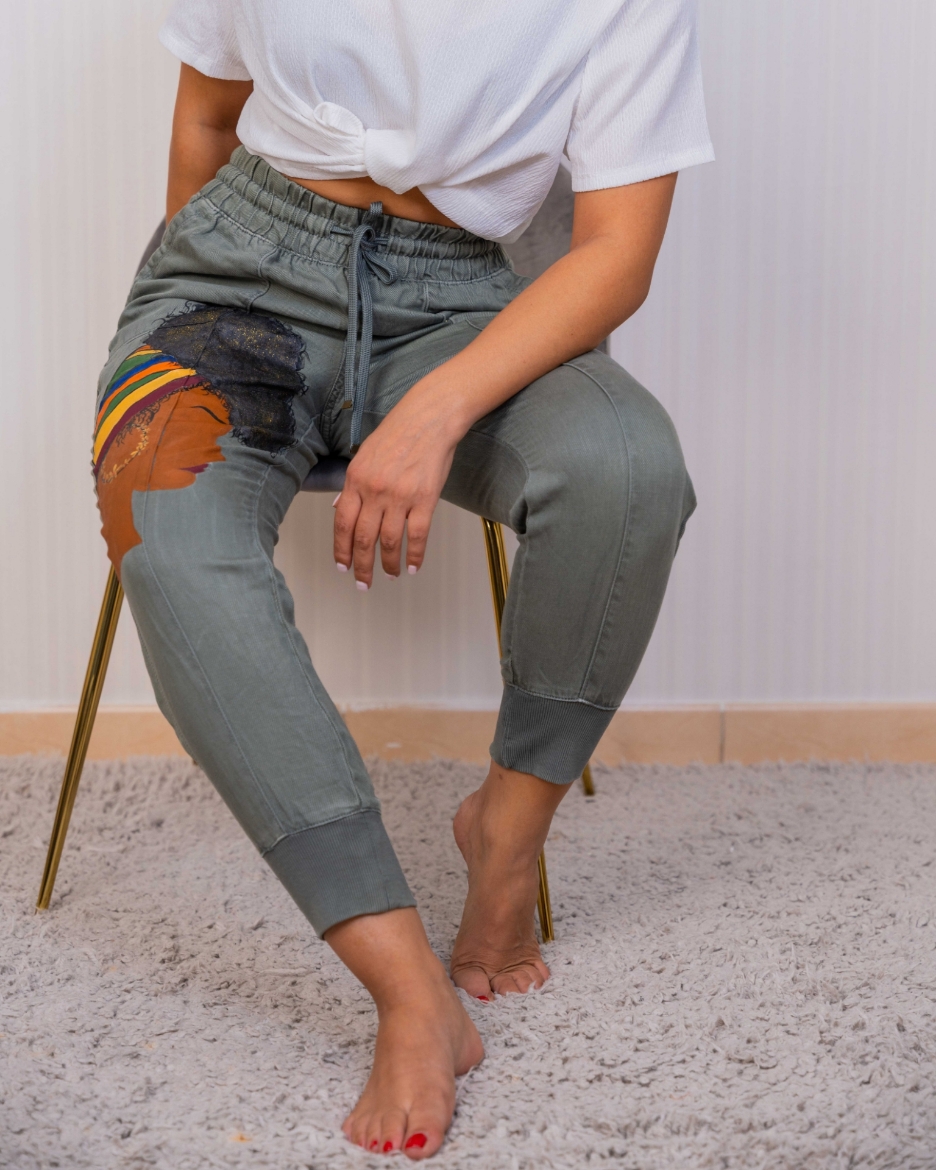 Picture of Gray Jeans for Women: African Theme