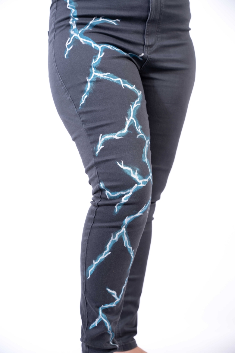 Picture of loss Pants  with African design 