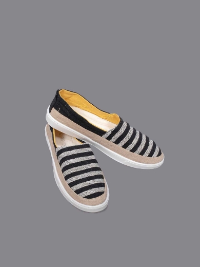 fabric shoes, mens fabric shoes, casual fabric men's shoes​,  best casual shoes to wear with jeans​, casual wear shoes​, best shoes for casual wear​, 