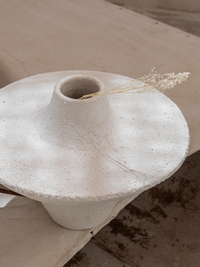 Picture of Sandeva  Vase White 